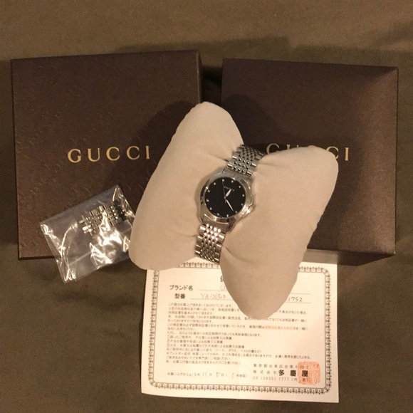 Authentic Gucci watch with diamonds